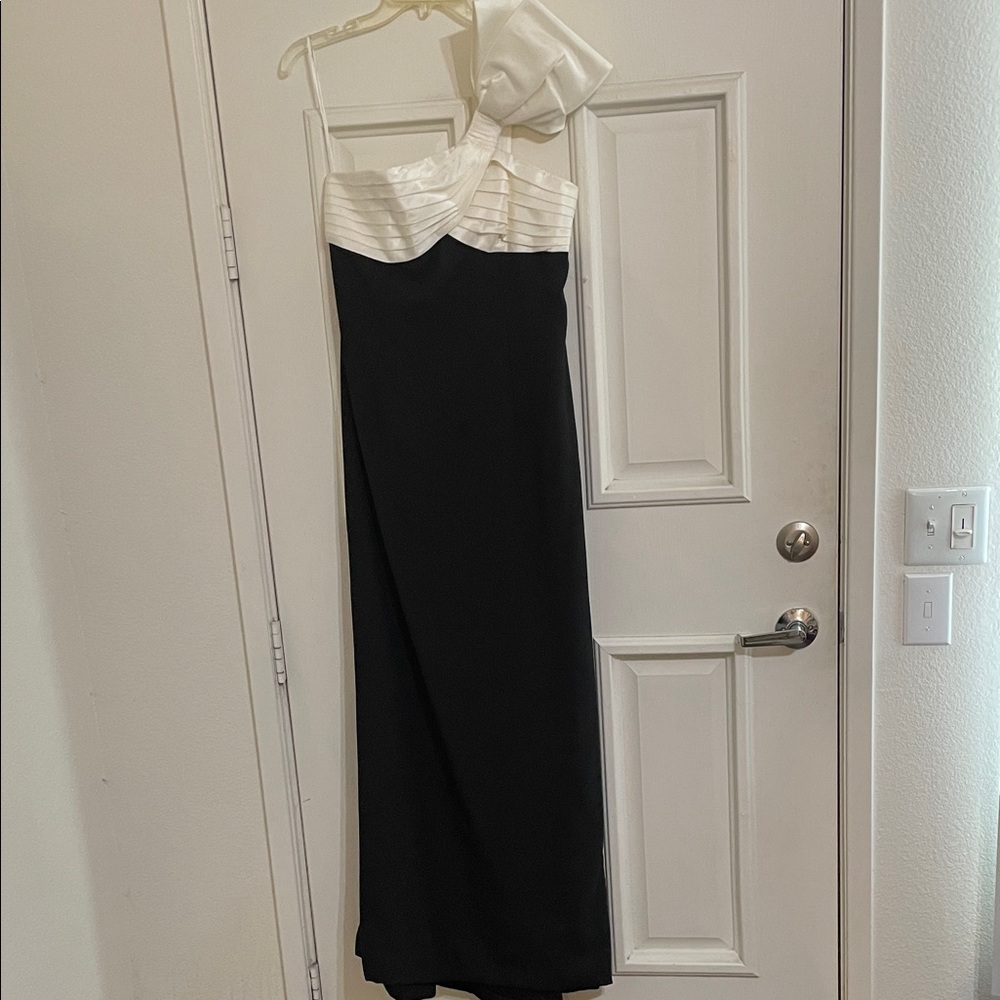 Victor Costa  Evening Gown  Maxi  New. .  Sz 12